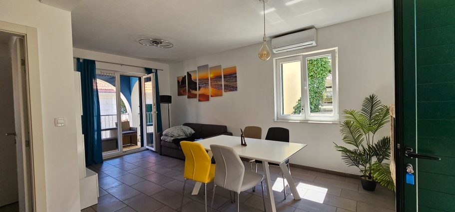 Wohnbereich mit Schlafsofa